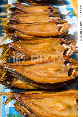 smoked fish 8436569