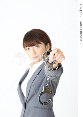 我逮捕了 8441705