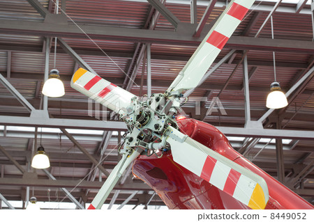 Back helicopter propeller 8449052