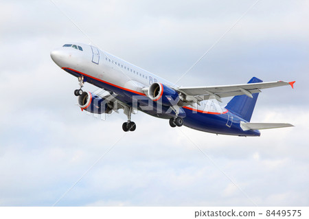 MOSCOW - SEP 22: Airbus Aeroflot flies on Sep 22, 2011 in Moscow MOSCOW - SEP 22: Airbus Aeroflot flies on Sep 22, 2011 in Moscow 8449575