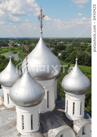 Domes of St. Sophia cathedral in Vologda, Russia Domes of St. Sophia cathedral in Vologda, Russia 8450428