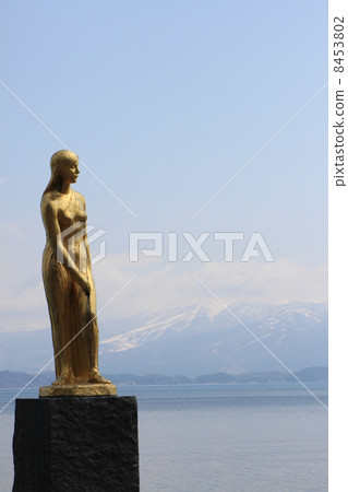 Lake Tazawa and Tatsuko statue 8453802