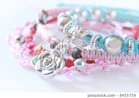 Misanga accessories Ladies peach red silver beads silver strand handicraft braids promise ring pray wish cute hope pray friendship love and bonds bracelet Misanga accessories Ladies peach red silver beads silver strand handicraft braids promise ring pray wish cute hope pray friendship love and bonds bracelet 8455759