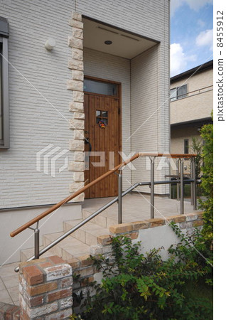 Front Door Approach Stock Photo 8455912 Pixta