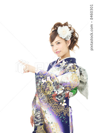 Woman in long-sleeved kimono Woman in long-sleeved kimono 8460301