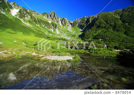 Senjojiki Karl Kenshiga Pond and Mt. 8478054
