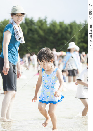 室外游泳池 8489067