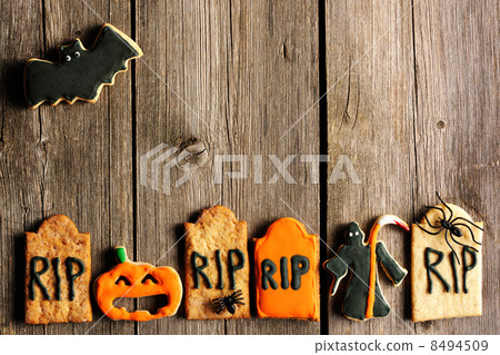 Halloween homemade gingerbread cookies 8494509