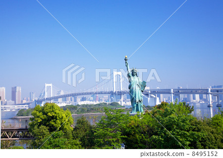 Statue of Liberty in Tokyo and Daiba Statue of Liberty in Tokyo and Daiba 8495152