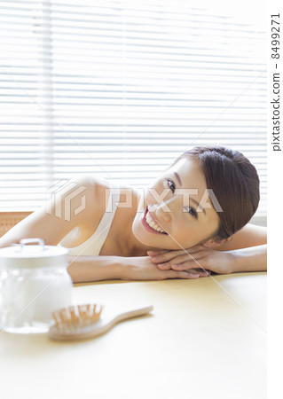 兩代美女 兩代美女 8499271