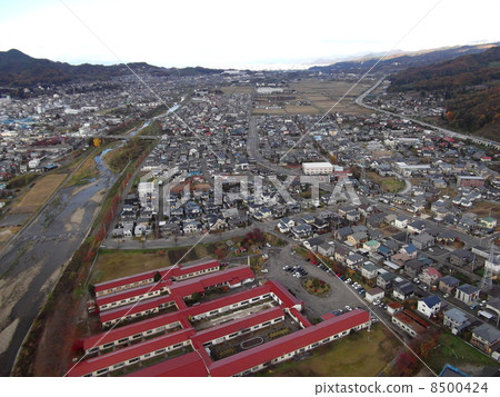 山形縣上山市區景觀的風景 8500424