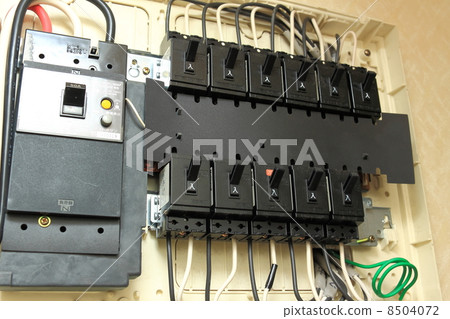 Breaker 8504072