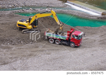 Removal of dam inflow sediment 8507475