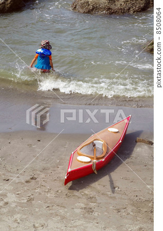 Children's sea kayak and children Children's sea kayak and children 8508064