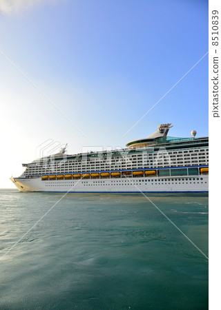 大客船 水上旅館 富人 8510839