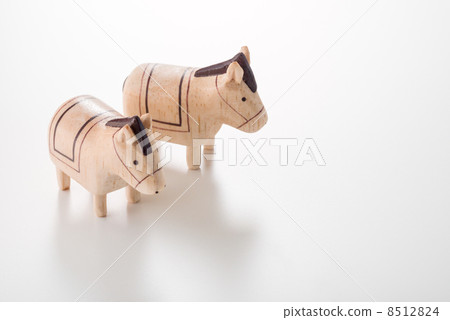 下午的新年材料（白背） 8512824