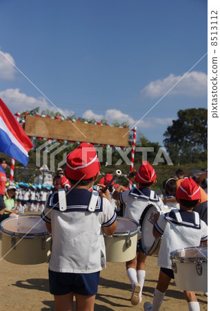 Children's autumn sports festival _ marching band 8513112