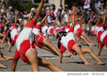 Children's autumn sports festival _ gymnastic exercise 8513132