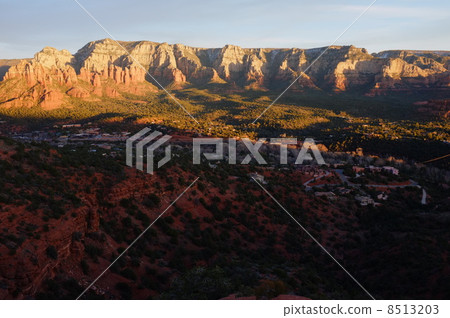 在塞多納的晚上 8513203