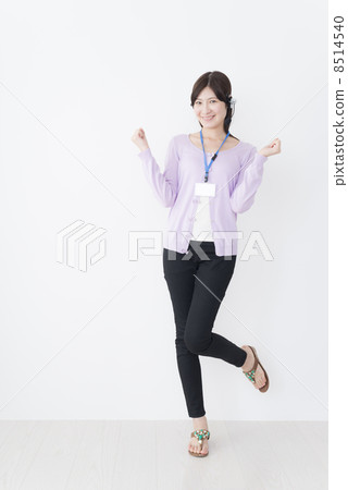 年輕的女操作員 年輕的女操作員 8514540