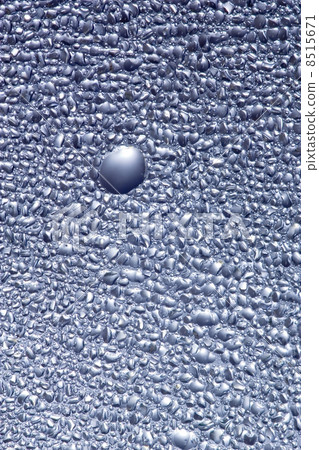 Water drops 8515671