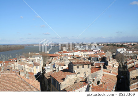 阿爾勒的街道 8523309