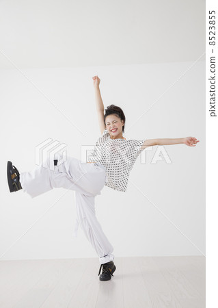 Hip hop dancer 8523855