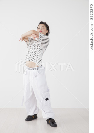 Hip hop dancer 8523870