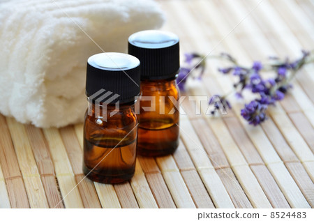  芳香油 8524483