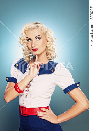 Lovely woman retro portrait .... 8530674