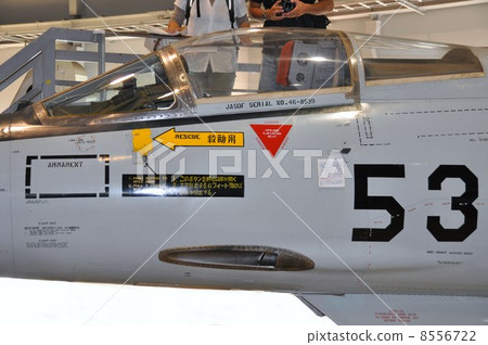 F  -  104J在榮耀駕駛艙周圍 8556722