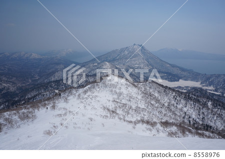 Eniwakake of Early Spring and Lake Shikotsu · Lake Okotanpe Eniwakake of Early Spring and Lake Shikotsu · Lake Okotanpe 8558976