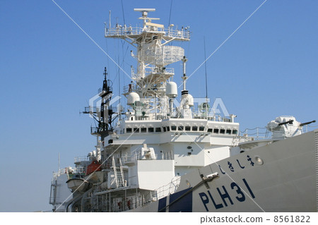 Passengers arriving from the Japan Coast Guard, the largest patrol ship "Shishimashima" 8561822