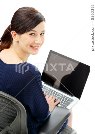 白人女子 8563395