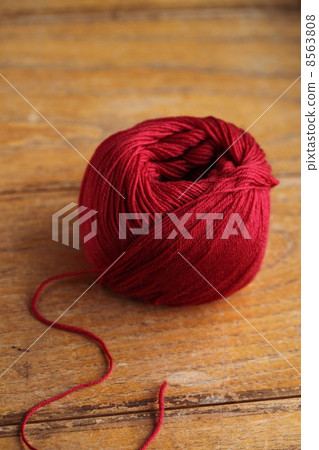 Knitting (Yarn) 8563808