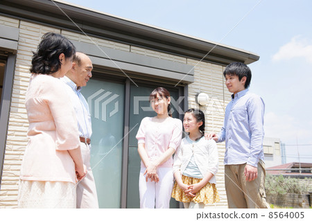 A family A family 8564005