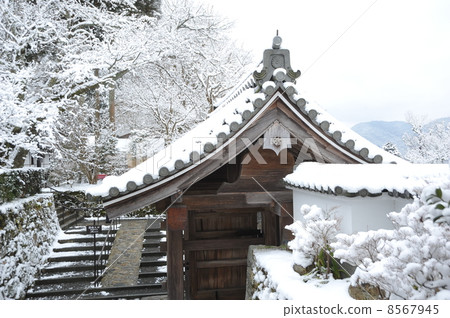 京都Sanzenin Goten門 8567945