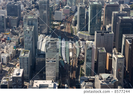 Aerial view of Tokyo station 8577244