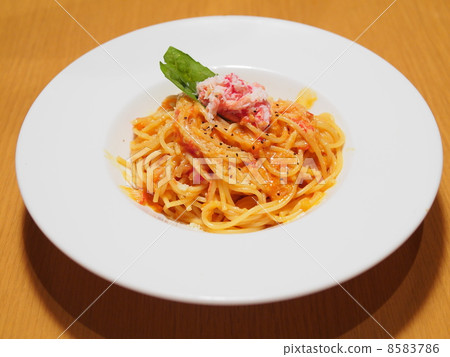 Crushed crab's tomato cream pasta 8583786