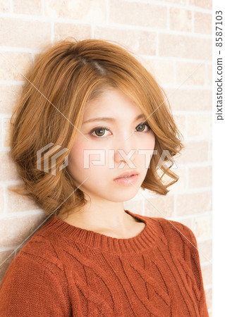 年輕的女士（冬天） 8587103