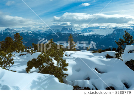 Beautiful winter mountain landscape. 8588779