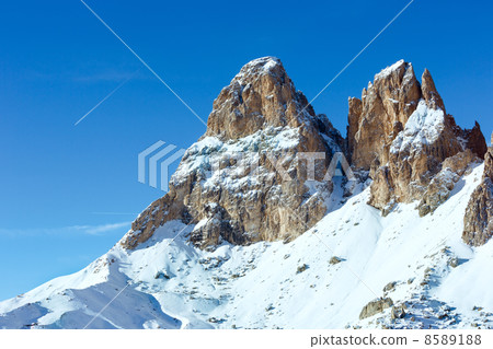 Beautiful winter mountain landscape. 8589188
