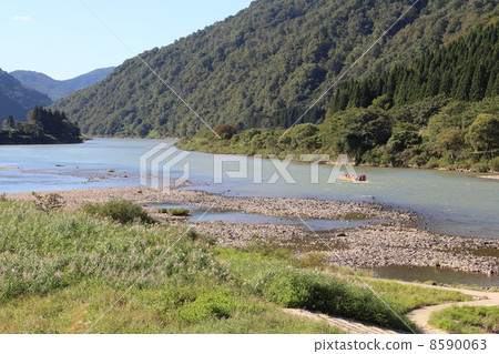 Mogami河船下降 8590063