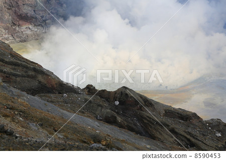 麻生太郎的火山口 8590453