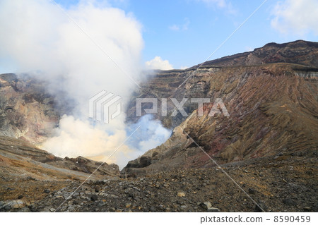 麻生太郎的火山口 8590459