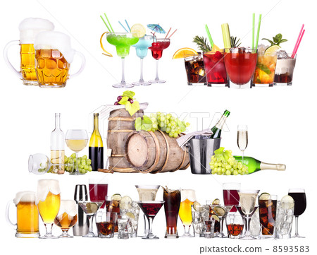 different  alcohol drinks set isolated 8593583