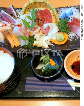 日本料理:生魚片套餐 日本料理:生魚片套餐 8595023