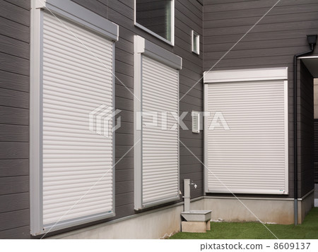 Residential window shutters 8609137