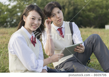 高中學生夫婦 8609706