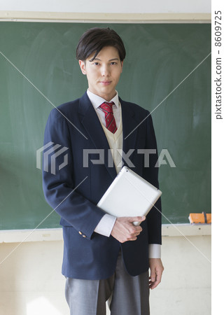 High school student couple 8609725